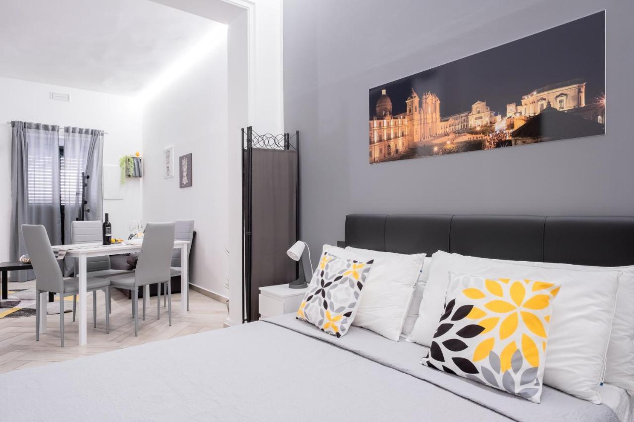 Iflat Cimarosa Home In The Historic Center Noto Esterno foto